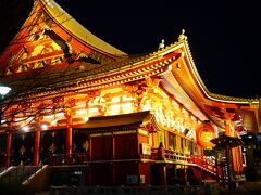 18：27-18：35　浅草寺

浅草寺の本堂は閉まっているけれど...