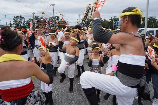 大多喜市街から大原はだか祭へ 18基の神輿を次々と荒海へ担ぎ込む 汐ふみ が祭りの華 上半身裸の男たちの筋肉隆々 逞しい肉体美も眩しいです いすみ 大多喜 千葉県 の旅行記 ブログ By たびたびさん フォートラベル 大多喜市街から大原はだか祭へ 18基の神輿を次々と荒海へ担ぎ込む 汐ふみ が祭りの華 上半身裸の男たちの筋肉隆々 逞しい肉体美も眩しいです いすみ 大多喜 千葉県 の旅行記 ブログ By たびたびさん フォートラベル