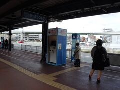 仙台空港から伊丹空港へ到着。伊丹空港は何度も来ていますが、いつもモノレール→阪急の利用経験しかなかったので、バス乗り場から無事出発出来るかが不安でした。分かりやすくて安心！