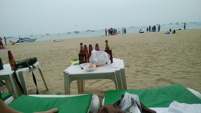 悲しい出来事が～<br />王様まだ食べ終わってないのに、スタッフさんに没収された～<br />しかも腫れ物に触るかのように～<br />ノードリアンって書いてないじゃん！