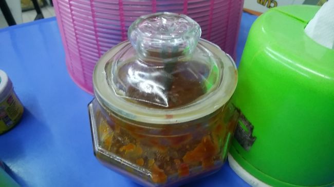 これって何だろう。<br />タイの4つの基本調味料以外にあって、前回まで使った記憶なし。