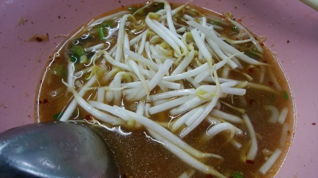 なので、残ってるもやし全部入れてもやしスープ。<br />最後まで美味しくいただきたした。<br />超コスパ良し！