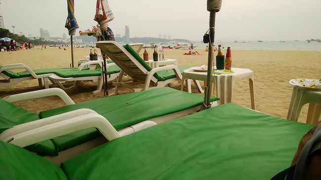 夕方前、ご一行様はパタヤタワー見物に行くようなのでいったん解散して、孤独の晴れ男。(笑)