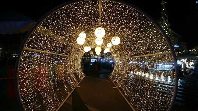 BigCに光のトンネルありました。<br /><br />だからって、何もないですけど、孤独なので～