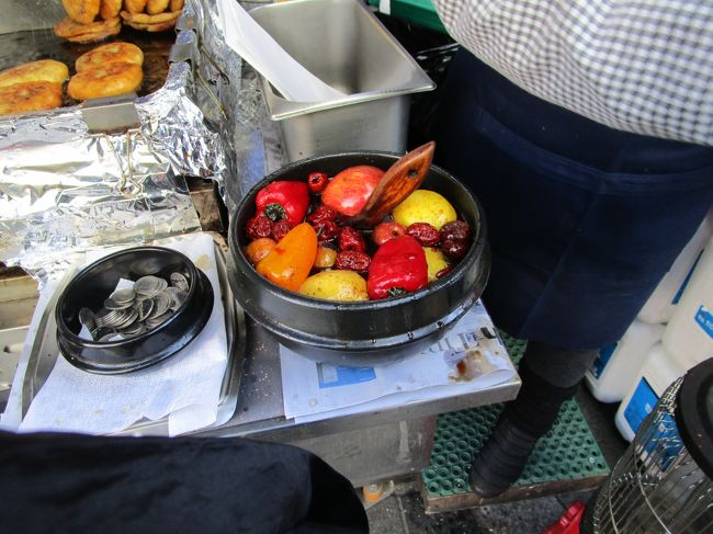 出来立てにこれを塗ってくれる<br />この後すごい行列になってた