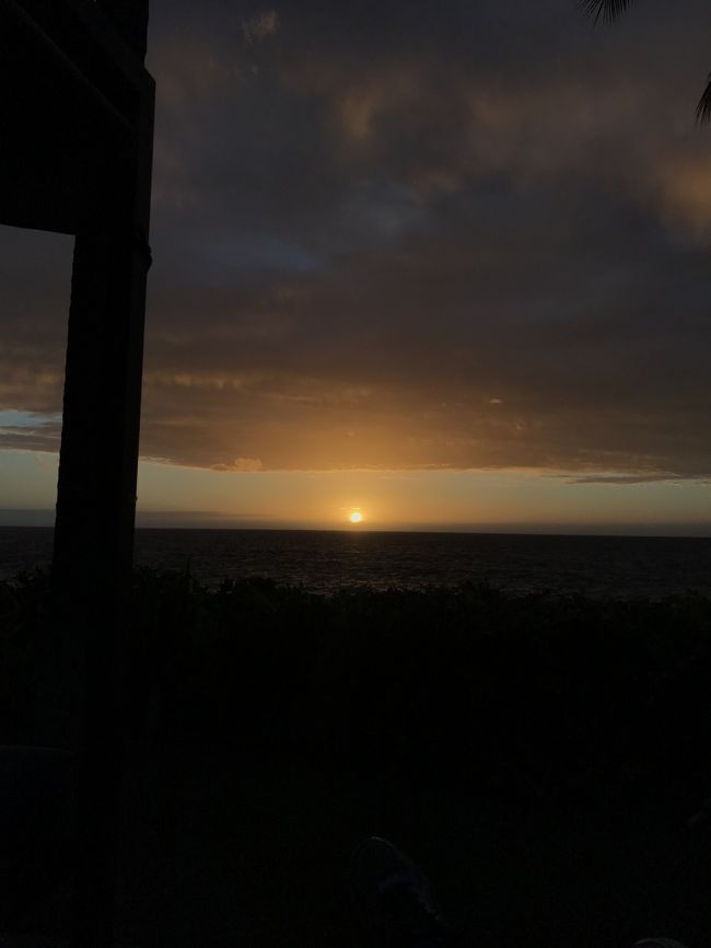 夕日は毎日見られます<br />カイルアコナはいつもお天気