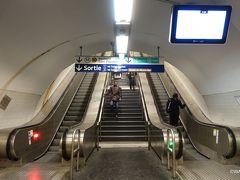 9:15　案内してもらったクリュニー・ラ・ソルボンヌ駅　Cluny - La Sorbonne　から、地下鉄と近郊鉄道を乗り継ぎヴェルサイユ宮殿に出発です。