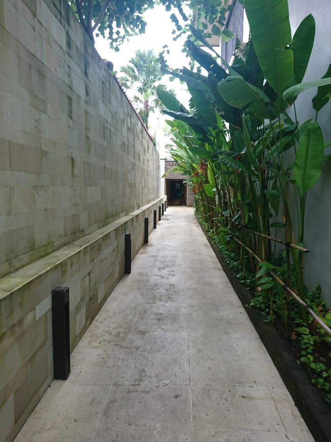 「Fairmont Sanur Beach Bali」<br /><br />毎日通った通路。