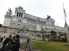 ヴィットーリオ・エマヌエーレ２世記念堂
ヴェネッツィア広場