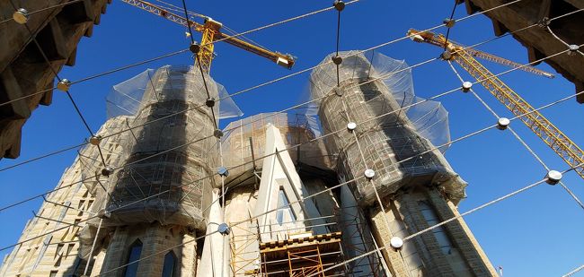 まだ建設中なので、こんな感じです。<br /><br />経験とは後から付いてくるもので、登って良かったと感じています。<br /><br />この姿は、今しか見れません。<br /><br />完成したら同じ光景ですから。