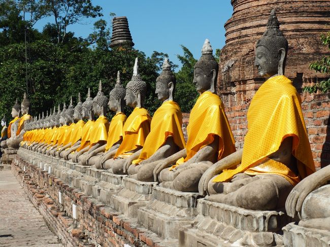 仏像がたくさん