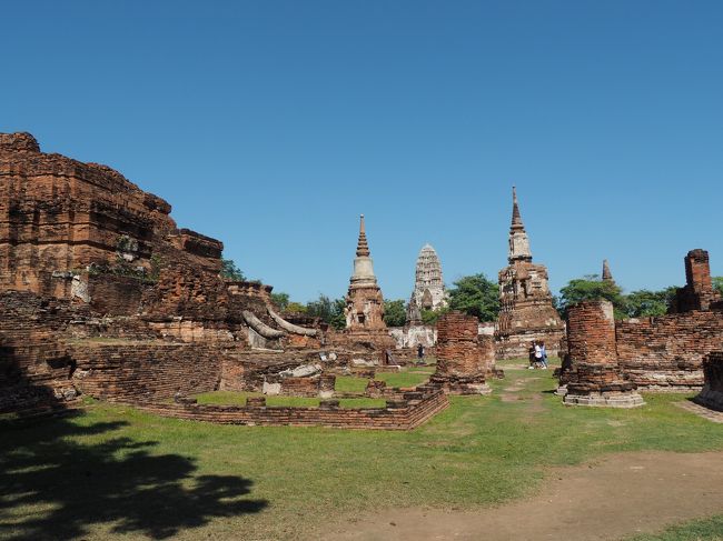 寺院内<br /><br />この後、ホテルへ移動して、ビュッフェランチでした