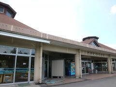 道の駅桜島火の鳥めぐみ館でお買い物。
港からも徒歩５分ほどで立地もいいですね。