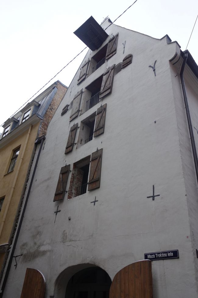 滑車がある建物は古いみたいです