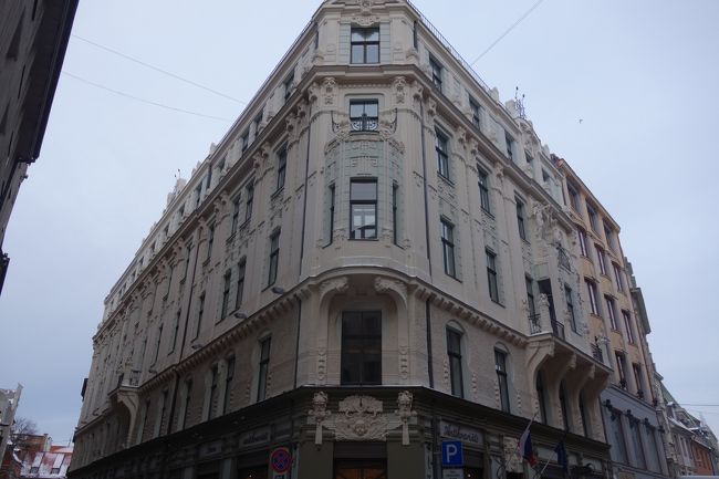 ユーゲントシュティール建築があちこちに。