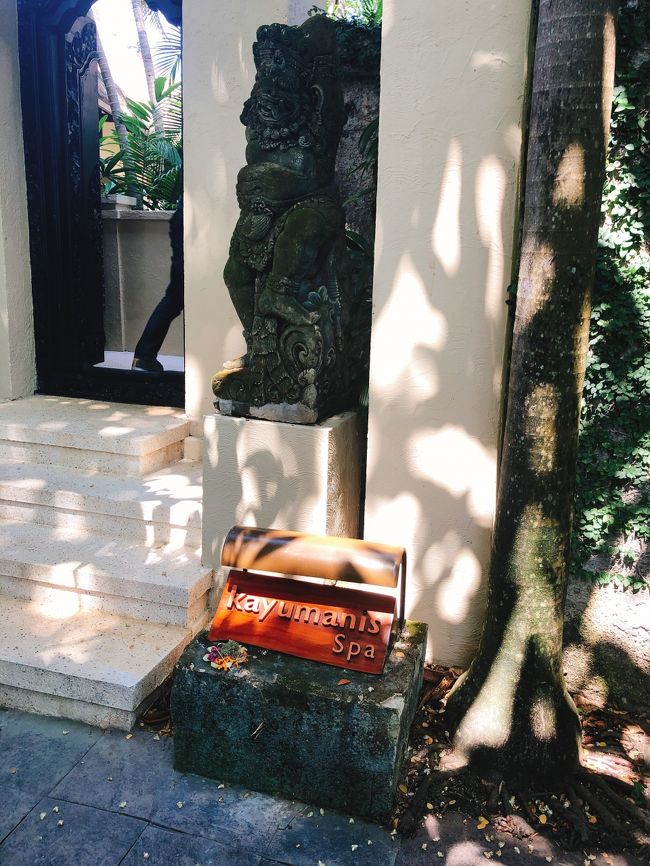 帰国日は「カユマニスサヌールスパ」に行きました。