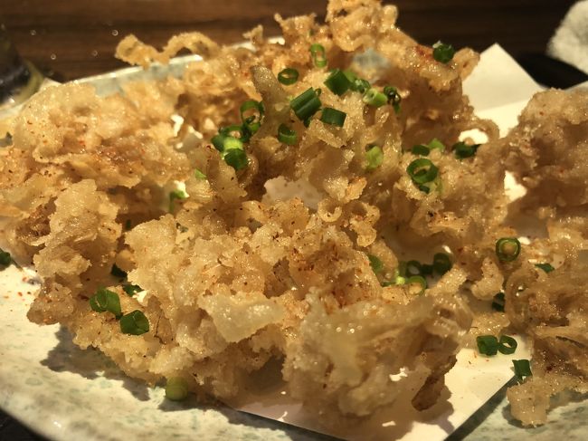 ミミガー頼んだら、揚げたのが来ちゃった！ フツーのピーナッツソースがイイ！<br /><br />カルシウム補給！ きのう、ジムでバーレッスンしてたら、脚がつった！ チーズを毎日食べてるから、カルシウムはちゃんと補給してるんですが、違うタイプも食べよう！ なんせ食材が偏ってるもんね～