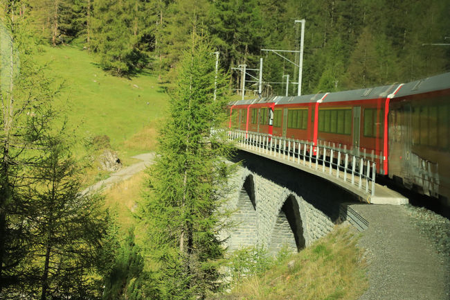 スイス3日目 世界遺産レイティッシュ鉄道アルブラ線でランドヴァッサー橋を通りクールへ クール スイス の旅行記 ブログ By Kiyoさん フォートラベル