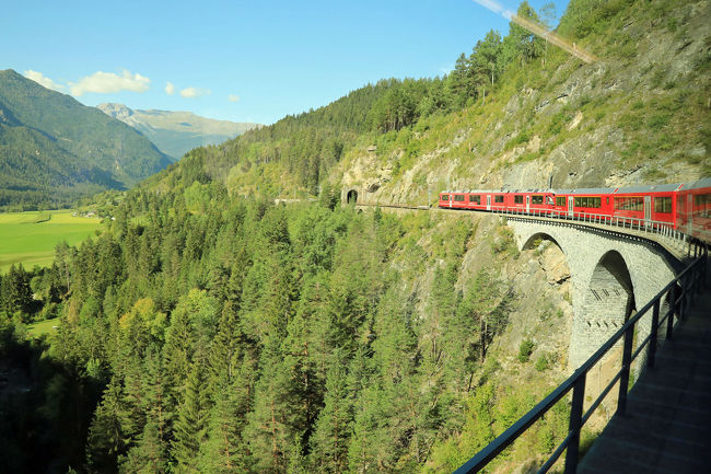 スイス3日目 世界遺産レイティッシュ鉄道アルブラ線でランドヴァッサー橋を通りクールへ クール スイス の旅行記 ブログ By Kiyoさん フォートラベル