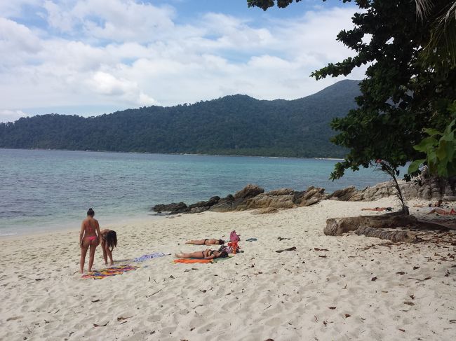 ここは干潮時間の方がスノーケルし易いです。<br />その時間を狙っての再来。