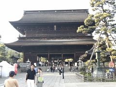 善光寺山門
中を拝観出来ます