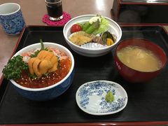 旅の駅で三色丼を食す