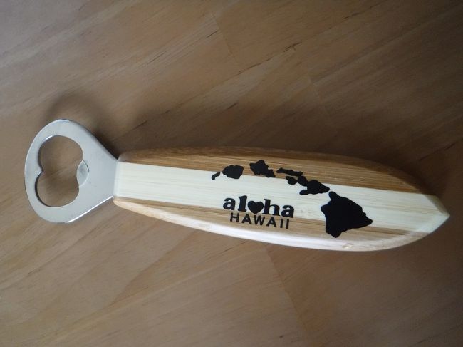 あと、瓶ビールを飲む為に、ABCストアで栓抜きを購入。自分達のお土産にするつもりで、5.99ドル。