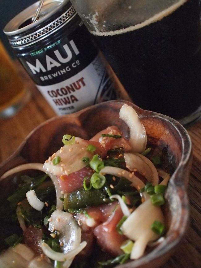 ハワイでの最後の夜は、再びグーフィーカフェ＆ダインへ。<br /><br />この日も、ハマってしまったココナッツポーター(5ドル)を。<br />アヒポケをおつまみに。お値段が分かりません。美味しくないわけがない。