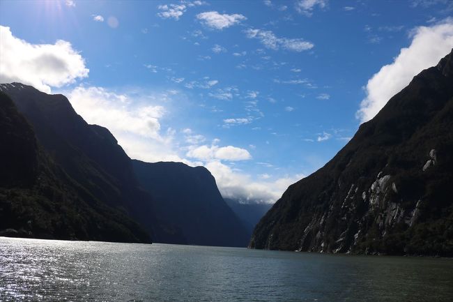 船はUターンして戻ります。