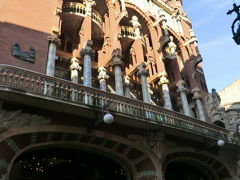 カタルーニャ音楽堂
Palau de la Música Catalana

ここはツアー予約の為に立ち寄りました。