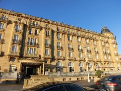 サンセバスチャンのホテルに２泊します。　　「ホテルマリア・クリスティーヌ」
　　　サンセバスチャンはスペイン王室が夏を過ごした所。　1800年代後半、スペイン王アルフォソ２世が亡くなった後、王妃マリアクリスティーヌが毎年夏をすごした事にちなんで名付けられたそうです。　ちなみに、王妃が滞在したのは「ミラマール宮殿」でこのホテルではありません。
