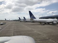コパの尾翼が並ぶトクメン空港。

現在脇に新ターミナル建設中でそうするとコパの尾翼はもっと並ぶんでしょうね。パナマは南北米大陸の真ん中に位置しているので、どこへ行くにも良い立地です。