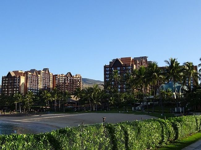 散歩とランニングのあと、朝食を食べに徒歩でアウラニディズニーリゾートへ。