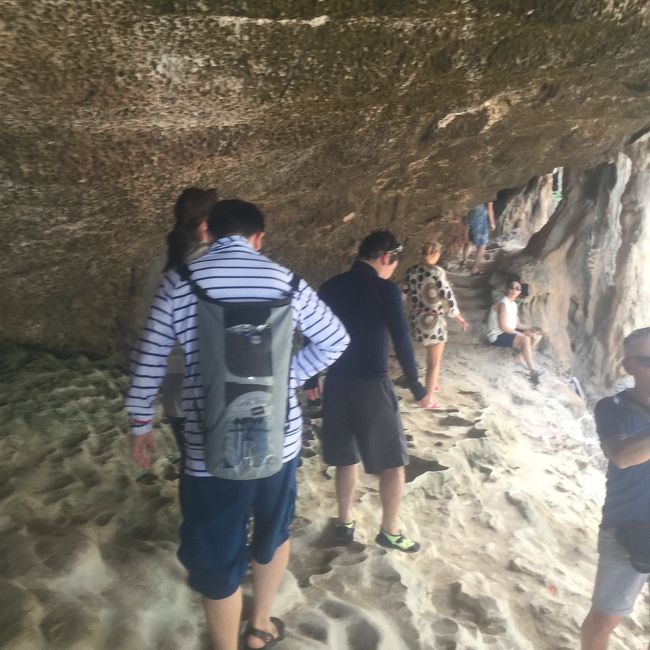 ちょっとした時間だったけどプチ洞窟探検が楽しかった。