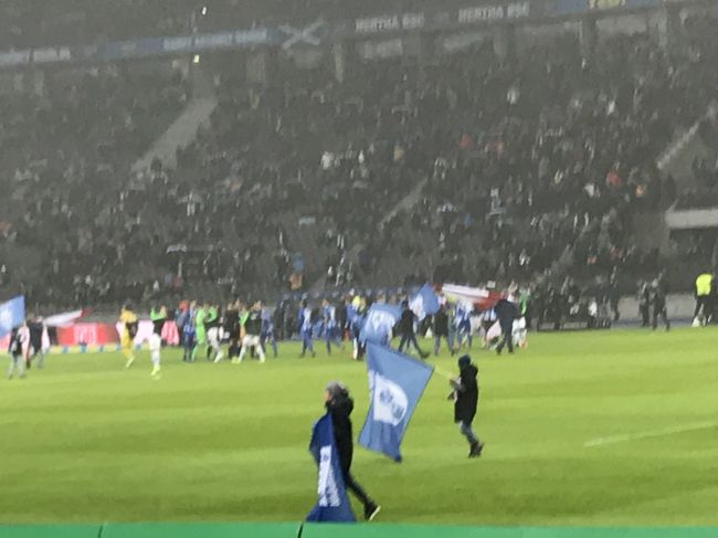 最終決算 ドイツサッカーを観に行こう ブンデスリーガ ドイツ語 サッカー観戦 香川真司選手 絶賛 領収書可 Stiasrm Org Mx