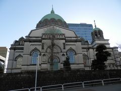 最後は「ニコライ堂」こと東京復活大聖堂。1884から1891まで7年かけて、ロシア人建築家ミハイル・シチュールポフとジョサイア・コンドルの設計で建てられた日本最大級のビザンチン様式の建築です。現在の建物は、関東大震災後、岡田信一郎が復興設計したものです。