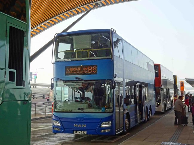 バスを降ります。　空港で乗ってから１０分ほどですか。　こちらはB6のバス。