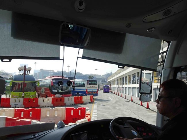 外道フェリーターミナルへ到着です。　口岸から１０分ほど。