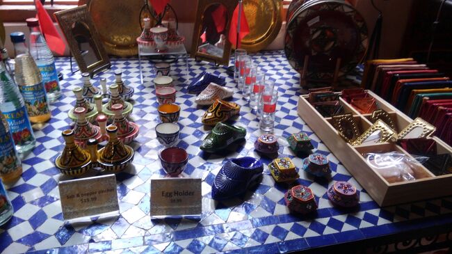 民芸品が並んでいました。