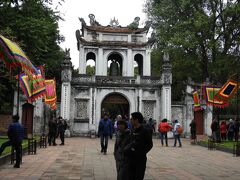 孔子廟へは歩いて移動
中国文化の影響を受けていることが良く判ります。