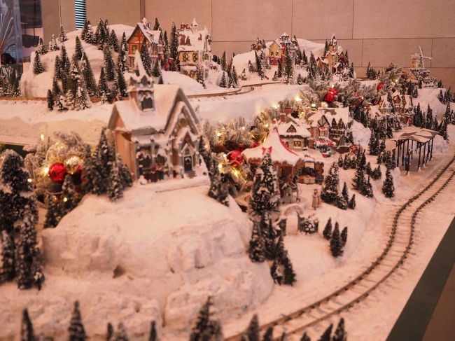 朝食からホテルに戻ってきて、ホテルのデコレーションが。昔ハワイでこういうの、みたなぁ～