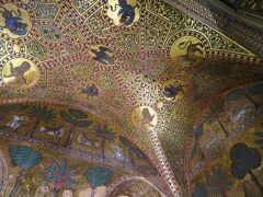 パレルモ
ノルマン王宮
ルッジェーロ王の間
天井一面のモザイク