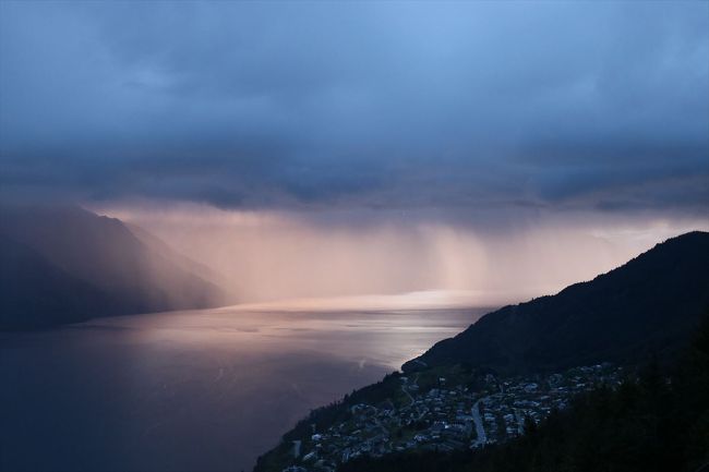 日が暮れてきています。<br />ウォルターピークが見えます。