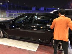 空港からはホテルカーで