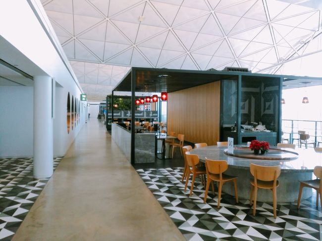 奥から見るとこんな感じです。