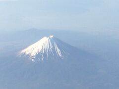 鳥取行きの飛行機から見た富士山。