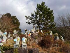 愛知県豊田市「高月院」
風車が回っていると音の演出も加わり、あの世感が出る。