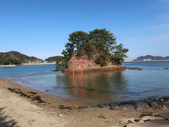 夢の小夜島
連歌師宗祗の筑紫道中記に歌われた島
右上がりの鳥居が印象的です。