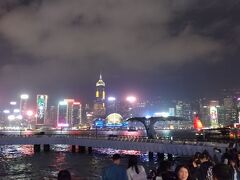 シンフォニーオブライツが丁度終わったぐらいですが夜景を見るために人がたくさんいました。
この日はホテルに戻ってのんびりしました。