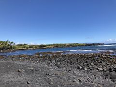 黒砂海岸のビーチのほうに行きます
ビーチが近付くと段々火山岩が小さくなってきます。